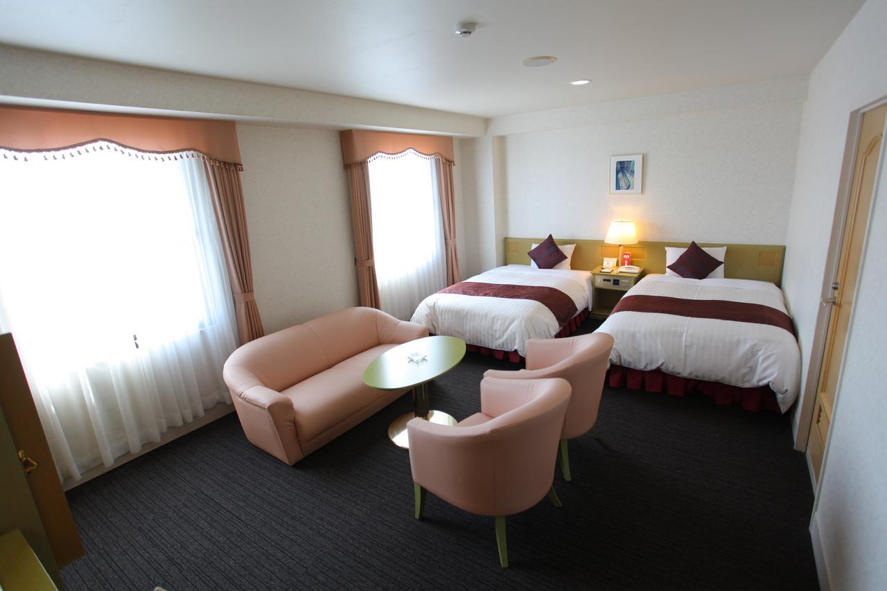 Hotel Verfort Hyuga Экстерьер фото